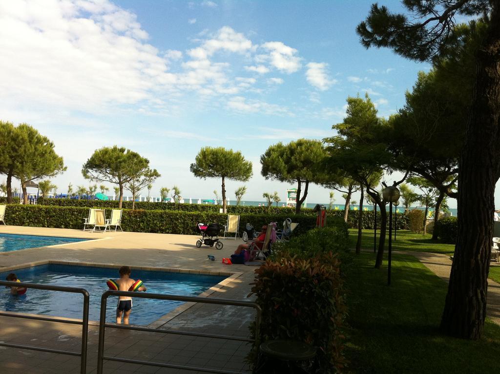 Residence Garden -Walterigato Apartments Solo Per Famiglie 利多迪迪耶索洛 外观 照片