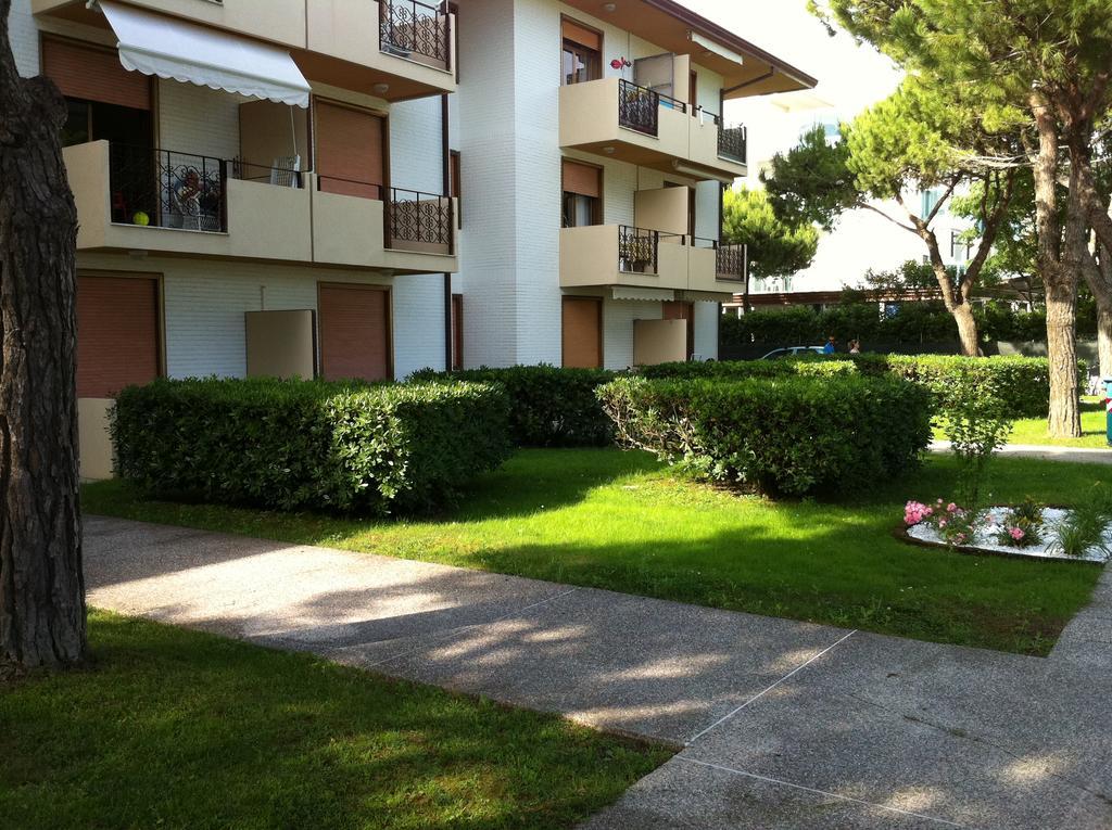 Residence Garden -Walterigato Apartments Solo Per Famiglie 利多迪迪耶索洛 外观 照片
