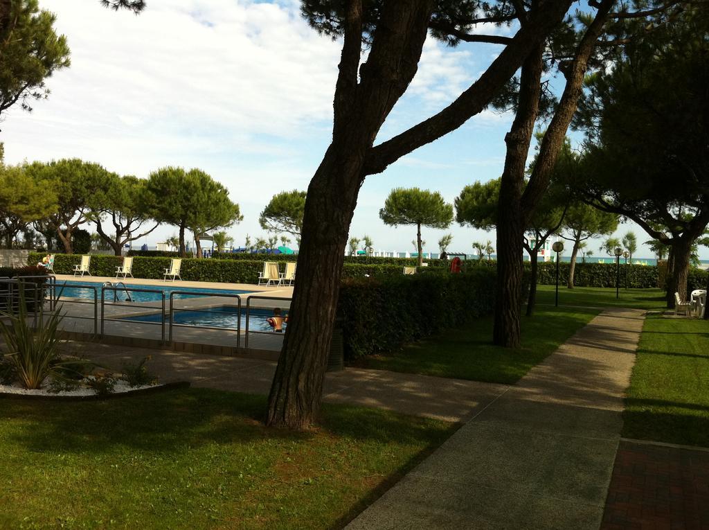 Residence Garden -Walterigato Apartments Solo Per Famiglie 利多迪迪耶索洛 外观 照片